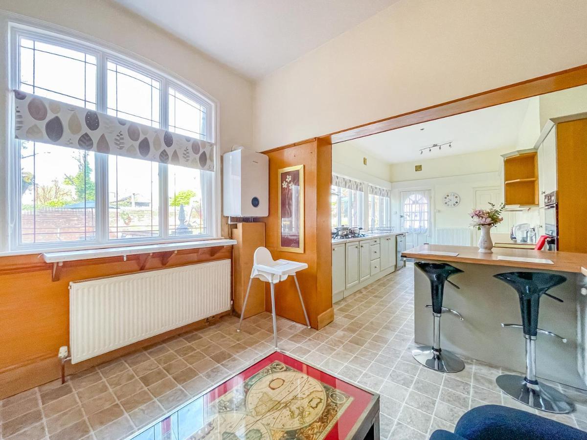 *Rg9Bc* For Your Most Relaxed & Cosy Stay + Free Parking + Free Fast Wifi * Leeds  Exterior photo
