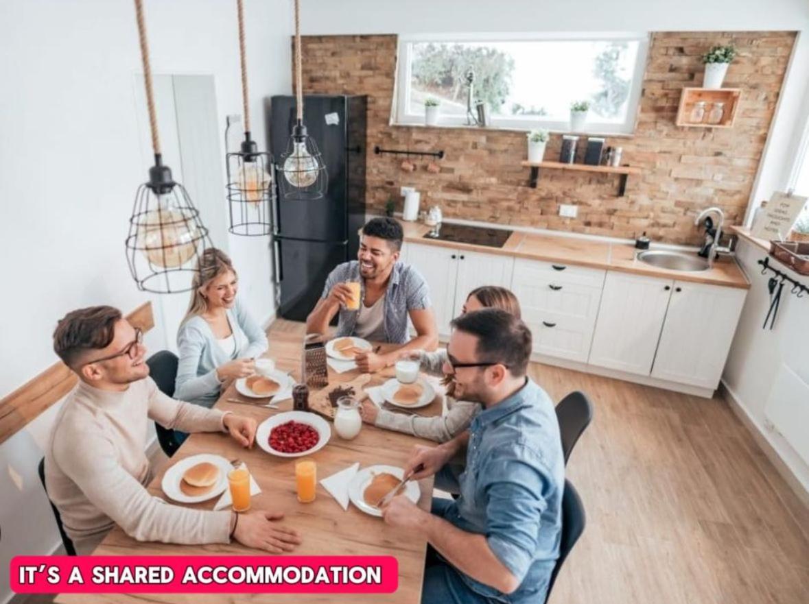 *Rg9Bc* For Your Most Relaxed & Cosy Stay + Free Parking + Free Fast Wifi * Leeds  Exterior photo